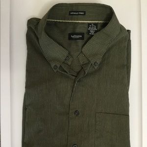 💙 3/$30 Van Heusen XL Dark Green Long Sleeve